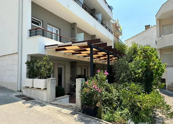 Apartments Adria